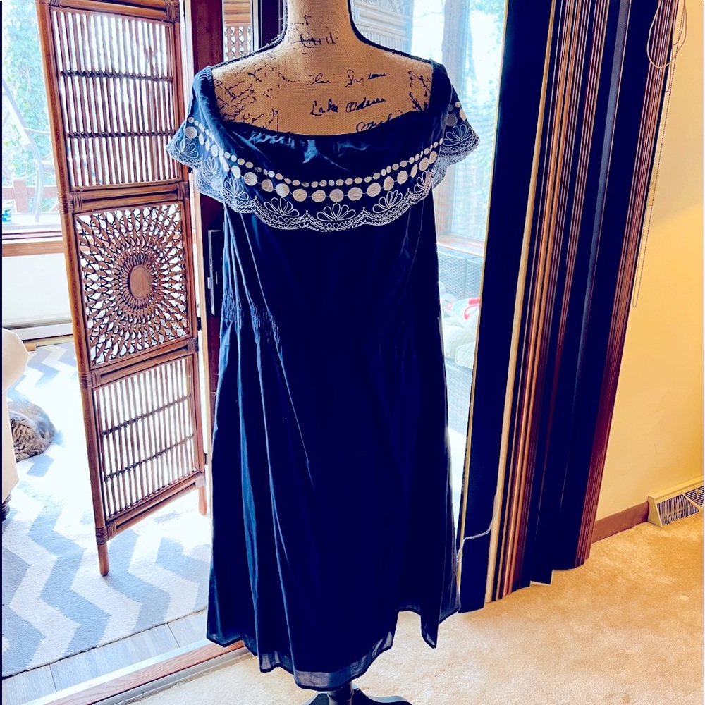 Calypso St. Barth for Target, Off the Shoulder Navy and White Dress, Size XL.